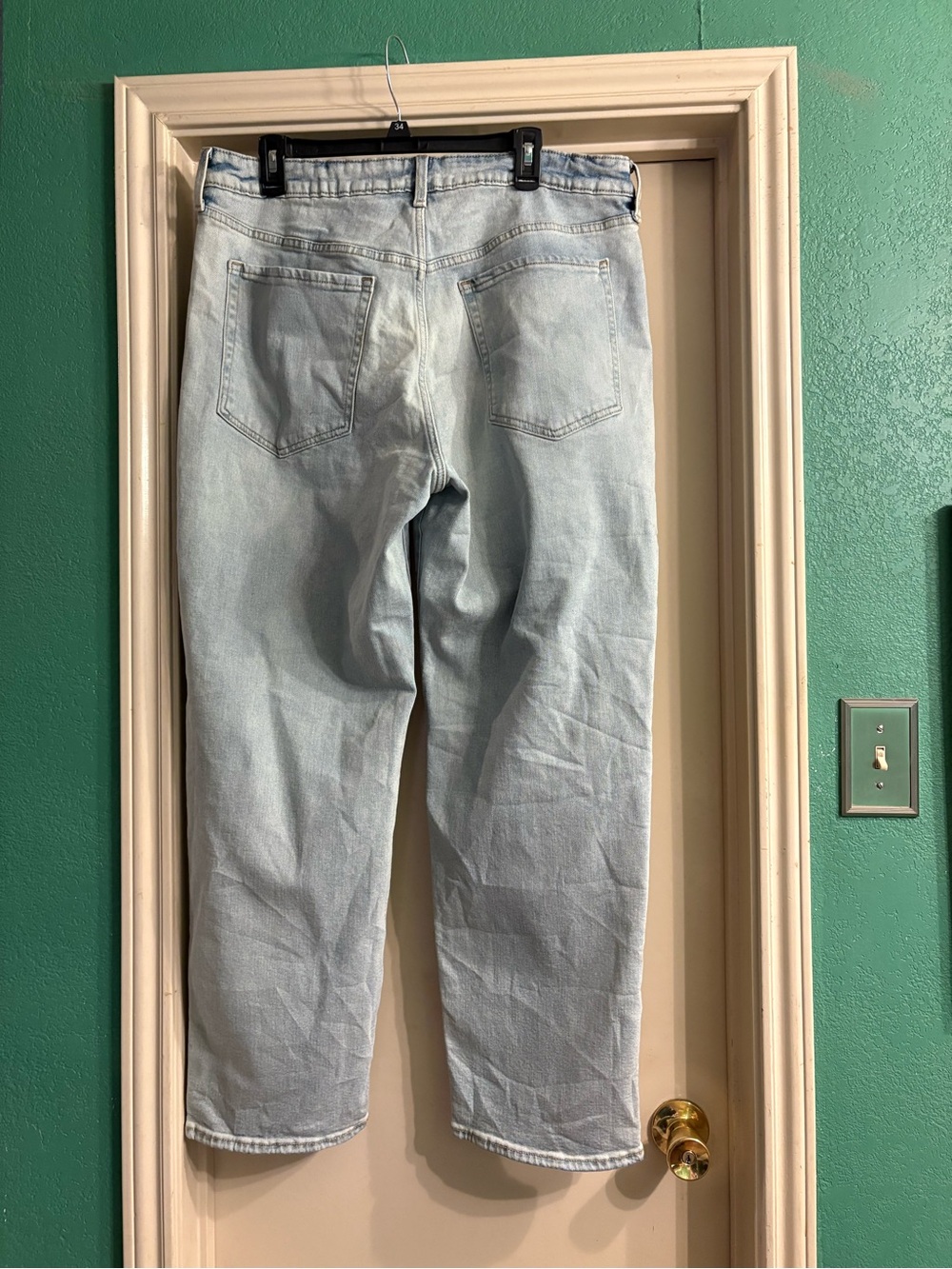 Old Navy High-Rise O.G. Loose Light Blue Straight-Leg Jeans - Picture 4 of 13